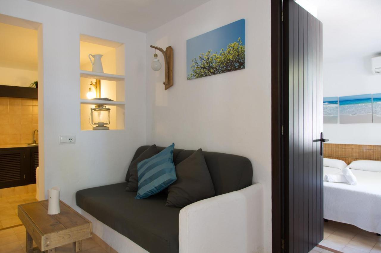 Apartamentos Noray Es Caló Exterior foto